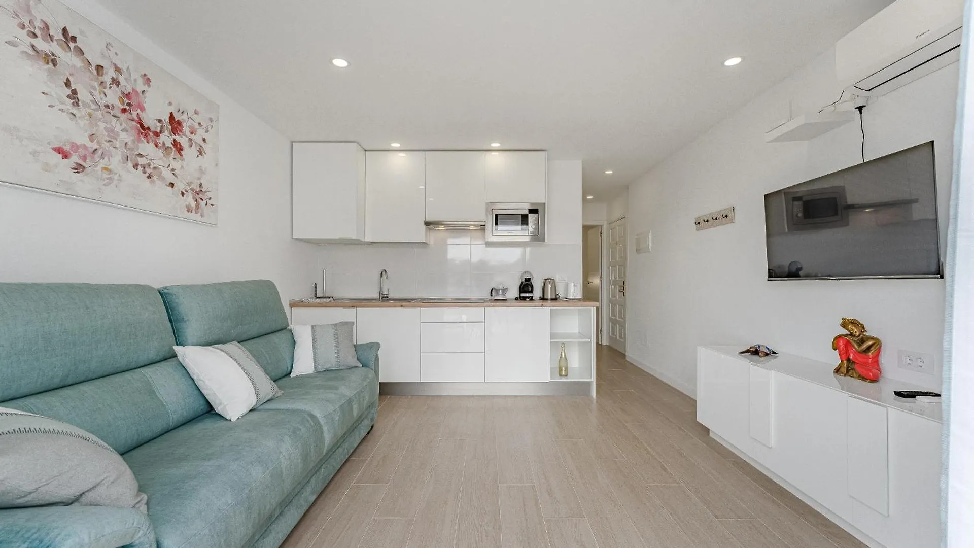 Los Cristianos San Marino Bluesky Apartment Spain