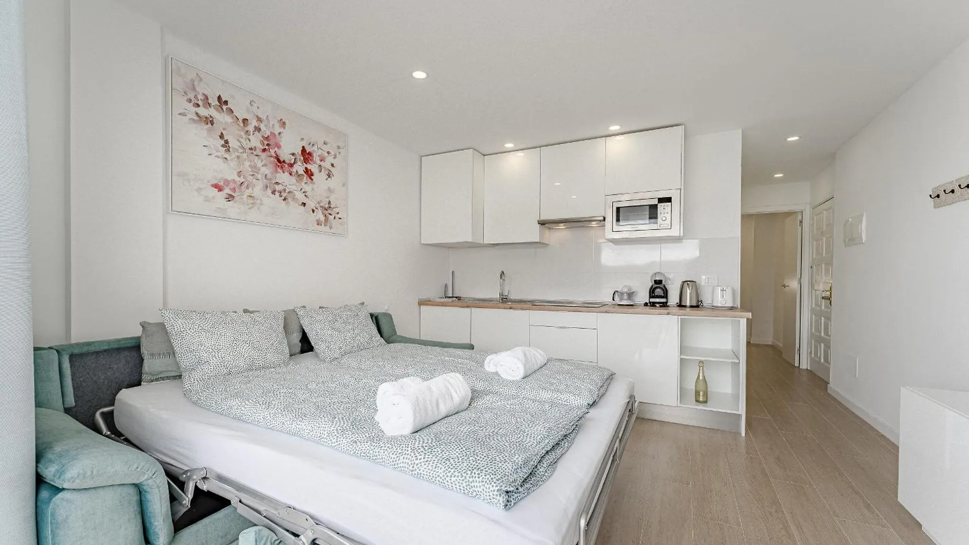Los Cristianos San Marino Bluesky Apartment