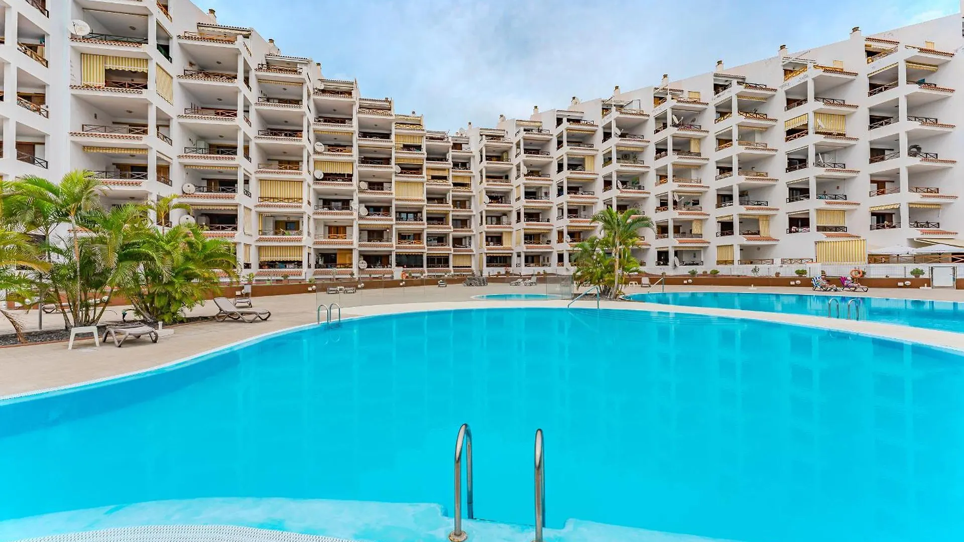 Los Cristianos San Marino Bluesky Apartment