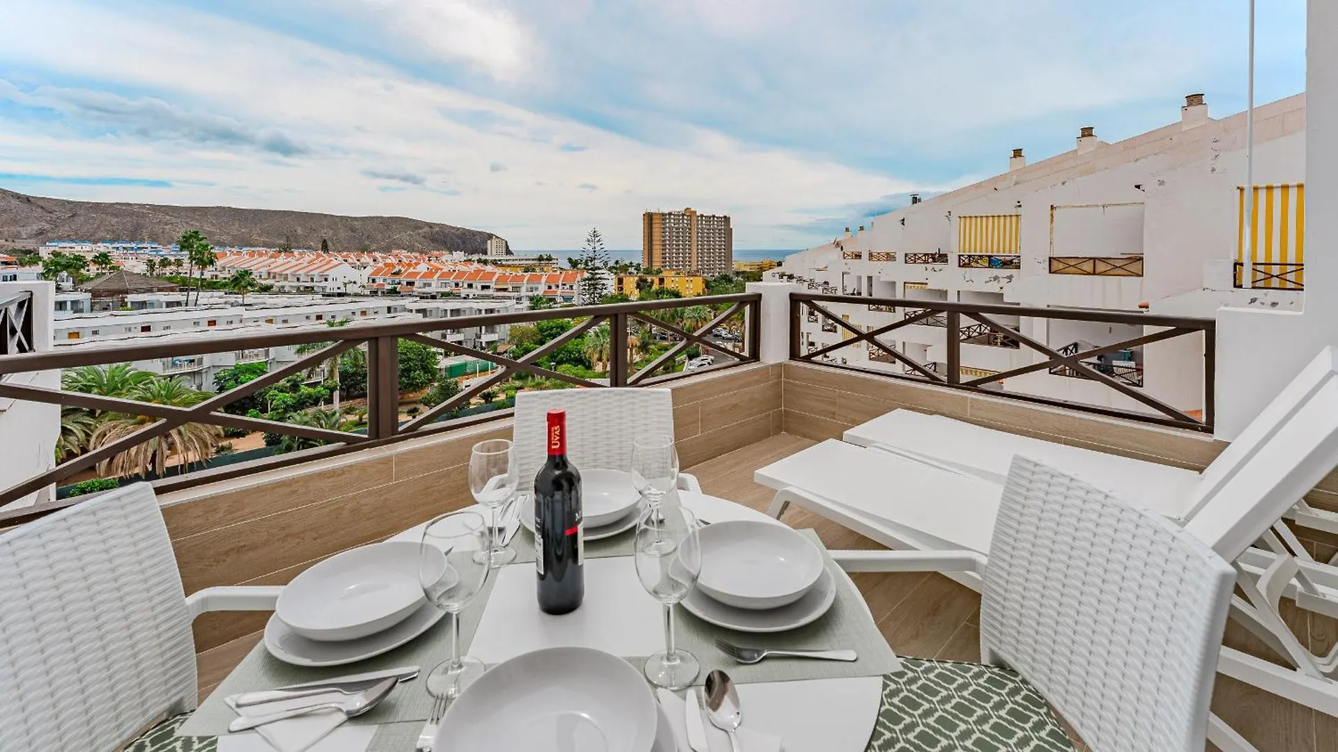 Los Cristianos San Marino Bluesky Apartment Spain